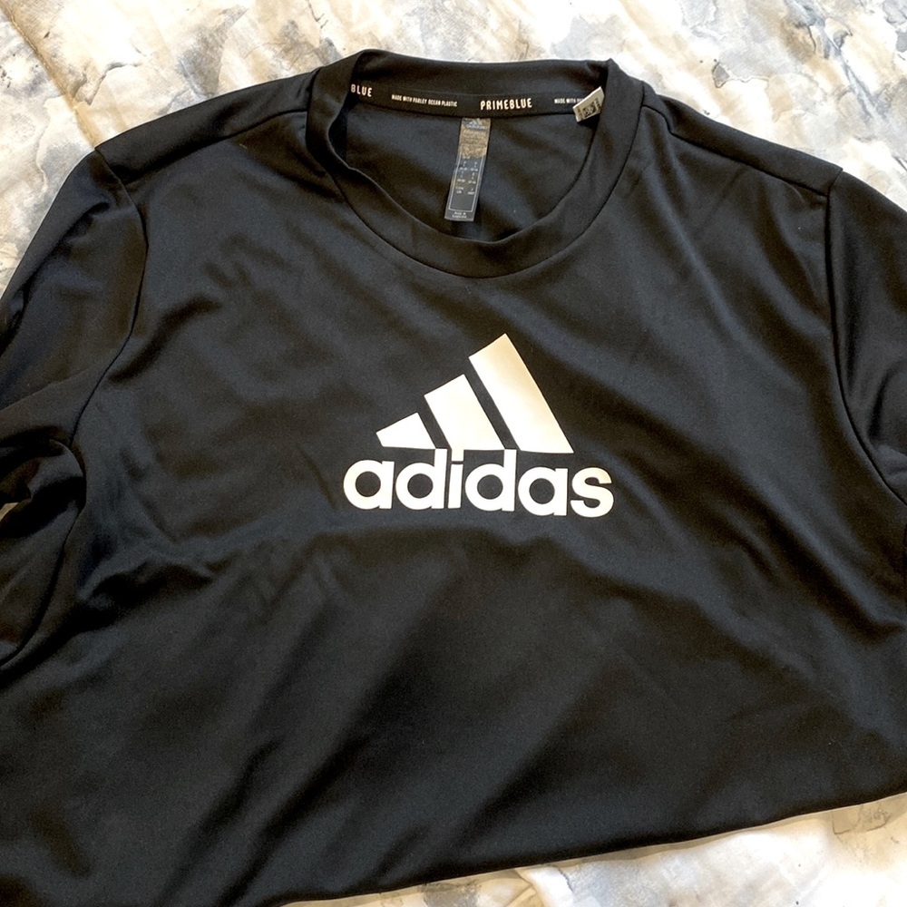 Adidas tshirt